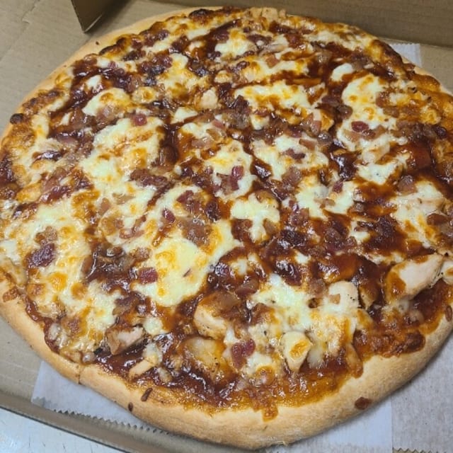 BBQ Bacon Chicken Pizza (Medium 12").
