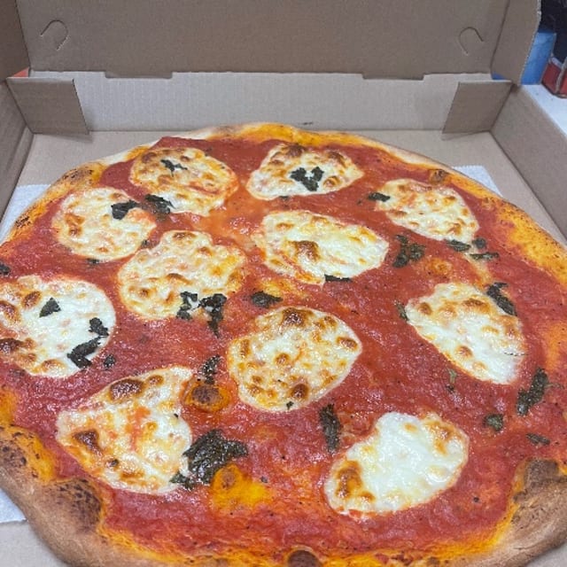 Margarita Pizza (Medium 12").